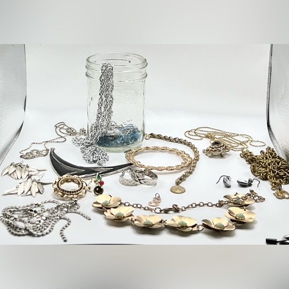 Costume Jewelry Bundle - Picture 9 of 15